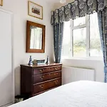 Artistic 1Bed Flat With Patio In South Kensington