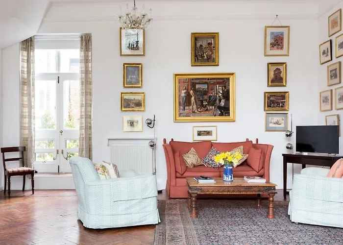 Artistic 1Bed Flat With Patio In South Kensington