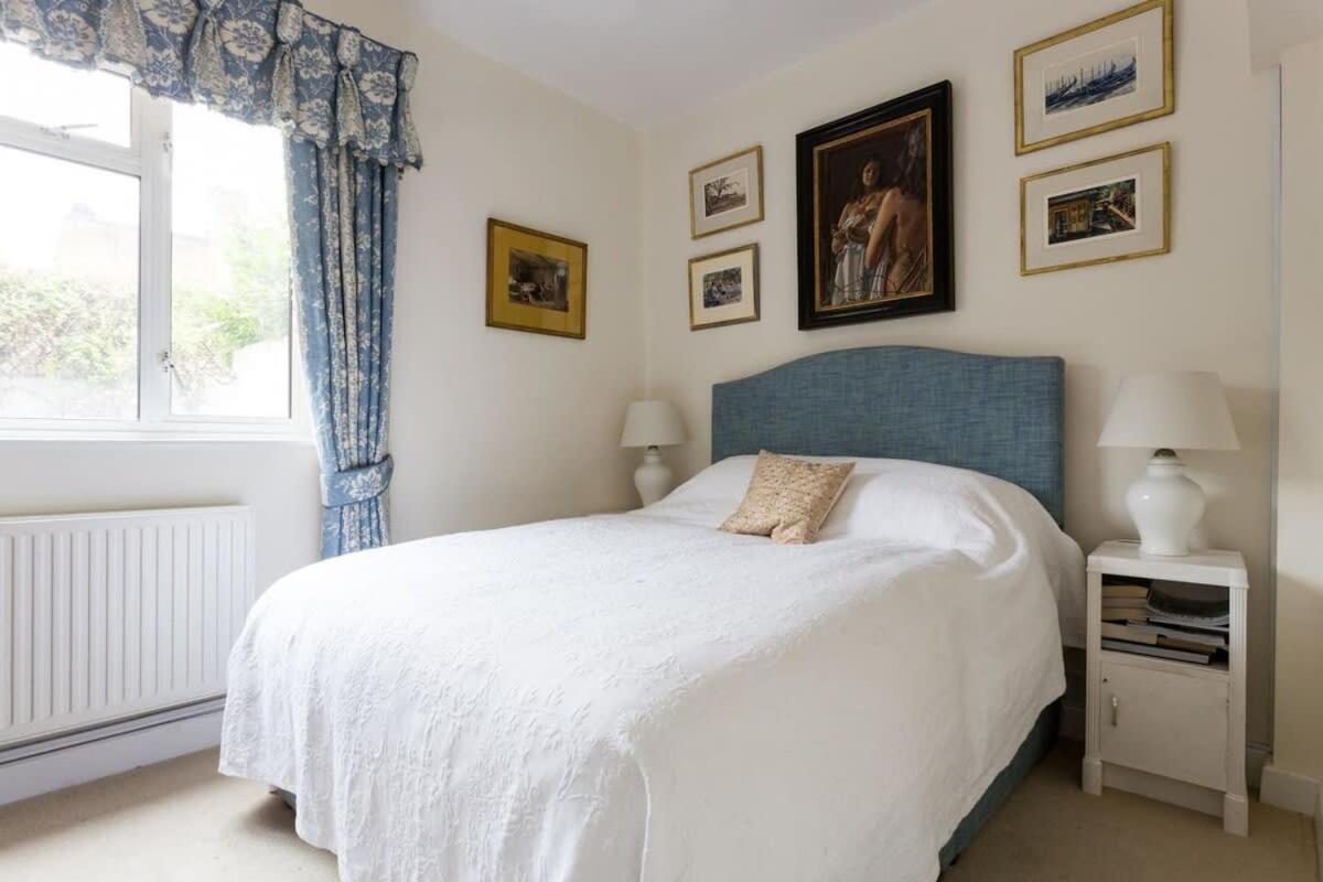 Artistic 1bed Flat With Patio In South Kensington *